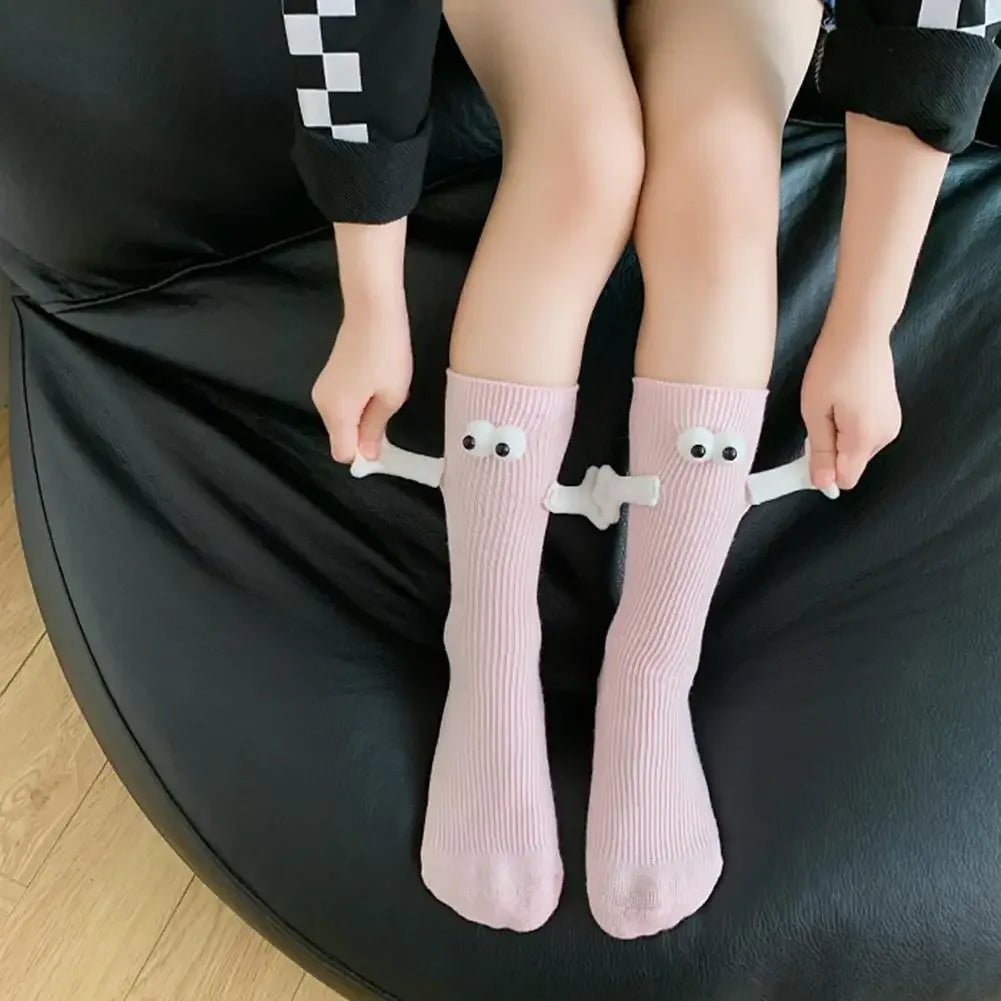 Cat Shop Boys - 2 Pairs Magnetic Socks with Hands Women Men Fashion Black White Funny Cute Cartoon Eyes Couple Mid - tube Socks for Gifts