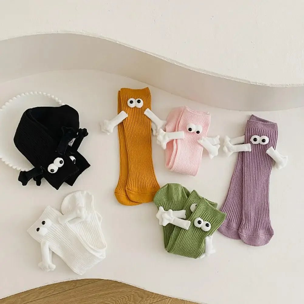 Cat Shop Boys - 2 Pairs Magnetic Socks with Hands Women Men Fashion Black White Funny Cute Cartoon Eyes Couple Mid - tube Socks for Gifts