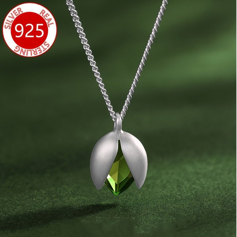 Cat Shop Boys - 925 Pure Silvery Low Allergy New Pistachio Green Peridot Pendant Necklace High - end Versatile Niche Necklace Silvery Neck Chain Exquisite Gift for Women, Couples, Best Friends, Christmas, Valentine's Day, Mother's Day 3.8g