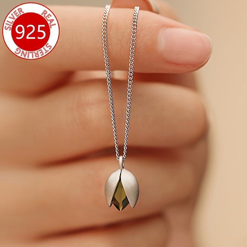 Cat Shop Boys - 925 Pure Silvery Low Allergy New Pistachio Green Peridot Pendant Necklace High - end Versatile Niche Necklace Silvery Neck Chain Exquisite Gift for Women, Couples, Best Friends, Christmas, Valentine's Day, Mother's Day 3.8g