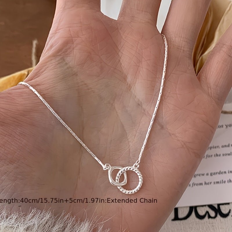 Cat Shop Boys - 925 Silver Geometric Circle Necklace For Women, Featuring A Unique Design With Interlocking Circles. This Minimalist And Elegant Piece Is Hypoallergenic And Versatile, Perfect For Everyday Wear. A Stylish Jewelry Gift For Wom