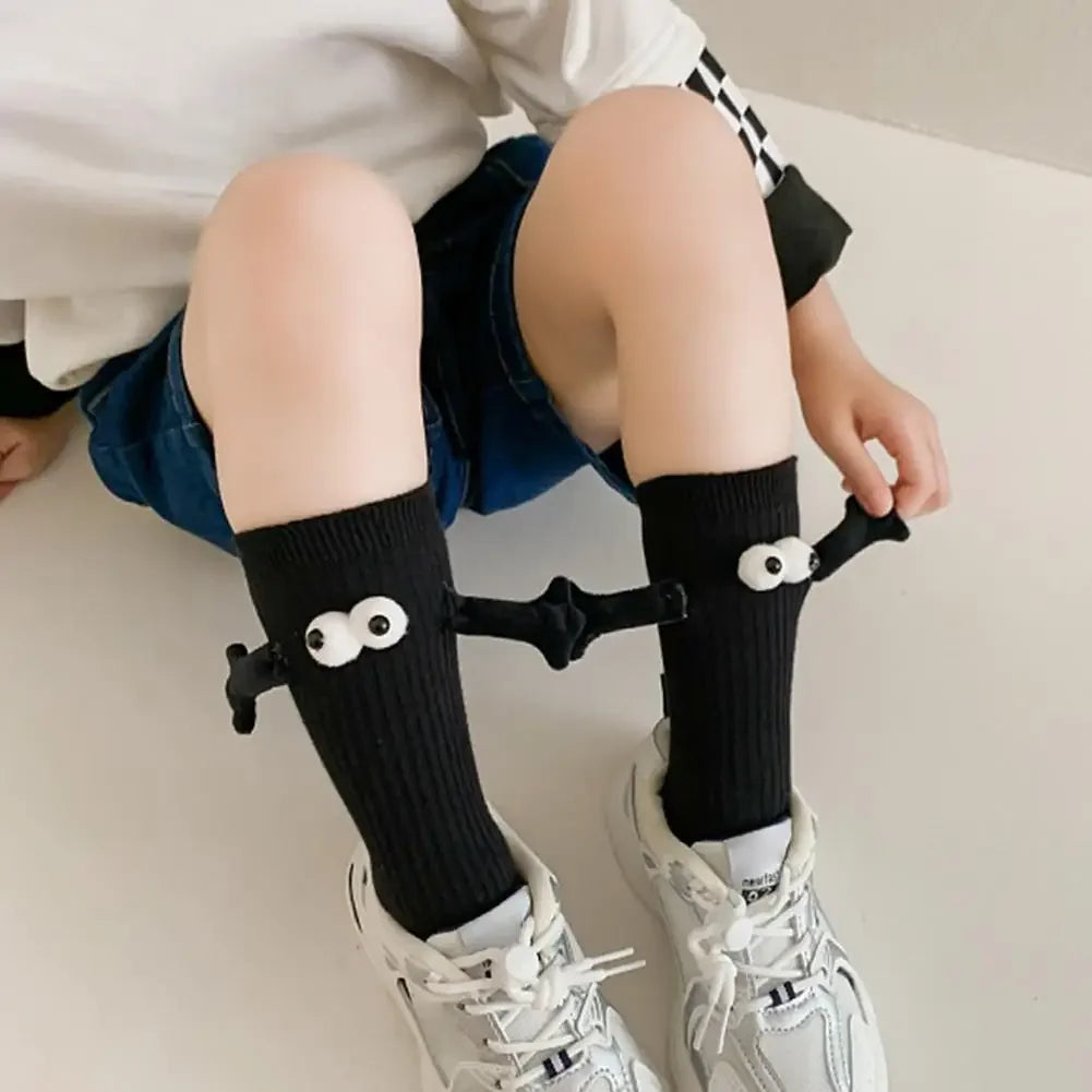 Cat Shop Boys - 2 Pairs Magnetic Socks with Hands Women Men Fashion Black White Funny Cute Cartoon Eyes Couple Mid - tube Socks for Gifts