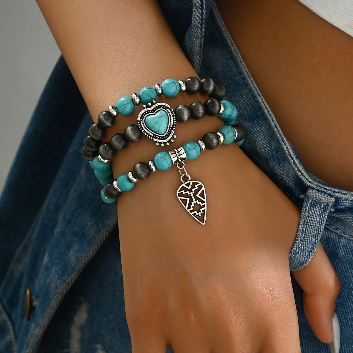 Cat Shop Boys - Bohemian Style Turquoise Beaded Bracelet with Heart Charm - Perfect for Everyday Wear and Parties