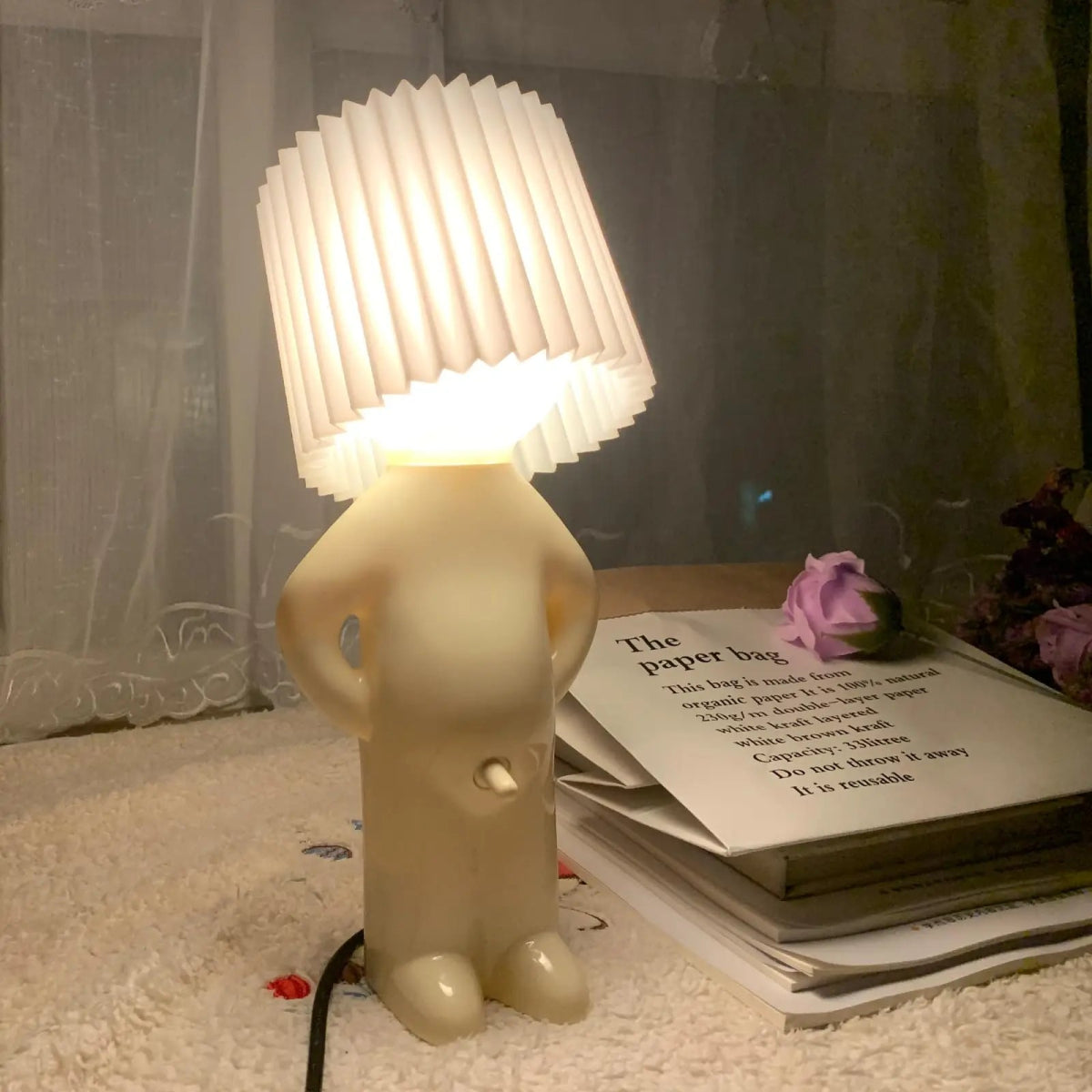 Cat Shop Boys - Creative Table Small Book Lights Little Naughty Boy Night Light Shy Man Lamp for Children Home Room Bedside Desk Decoration Gift