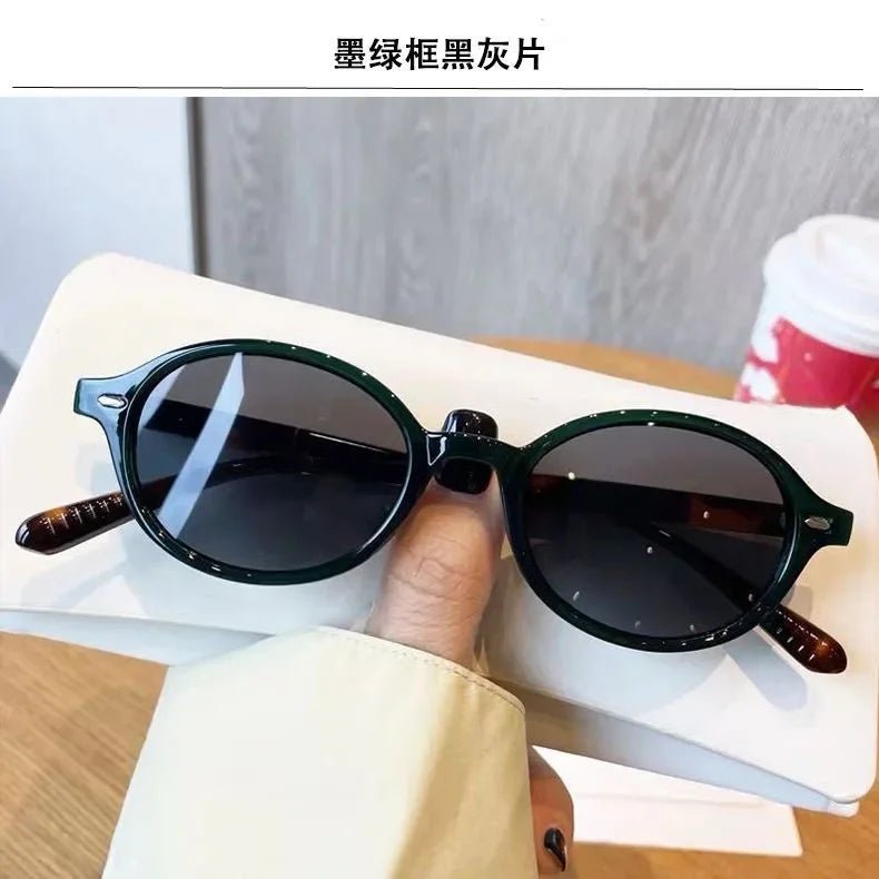 Cat Shop Boys - Retro Small Oval Sunglasses Women Men Rivets Shades Fashion Eyewear Luxury Sun Glasses UV400 Female