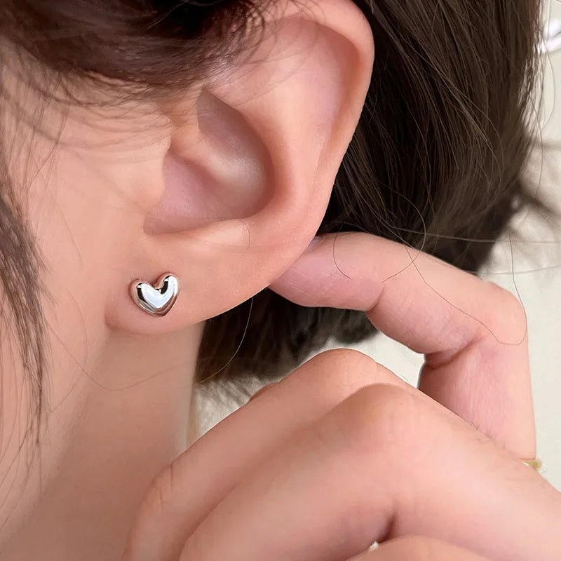 Cat Shop Boys - Super Mini Metal Heart Stud Earrings for Women Girls Daily Wear Jewelry Simple Silver Color Trendy Cute Geometry Earrings Gift